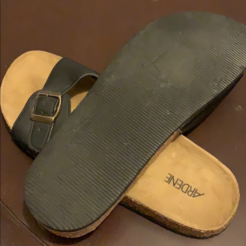 Sandals - Picture 3 of 4